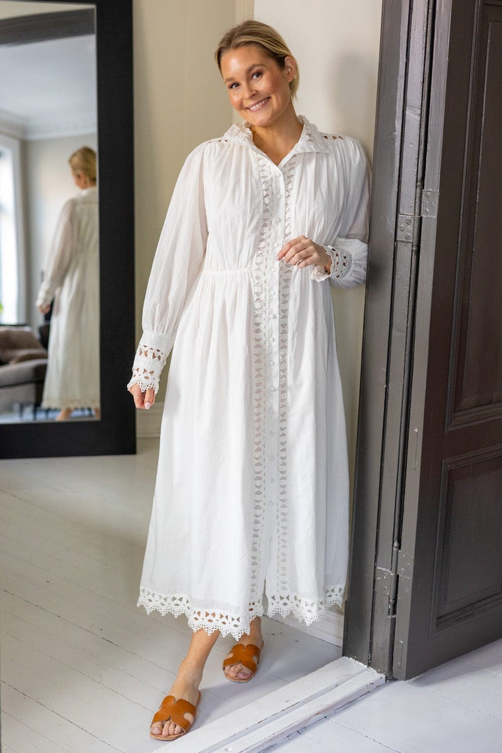 Yastrima LS Long Shirt Dress S Star White | Kjoler | Smuk - Dameklær på nett