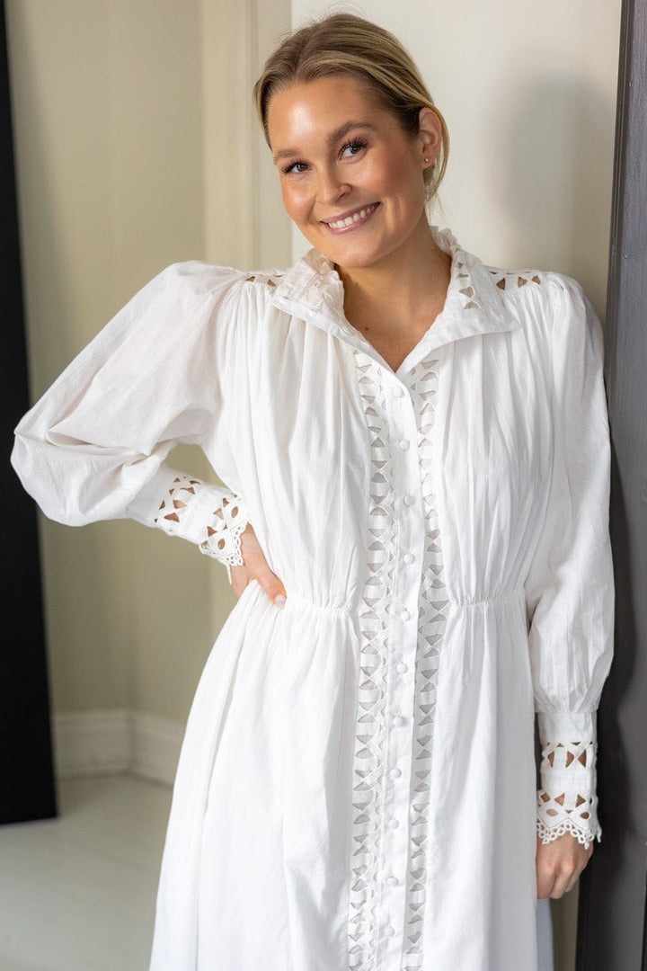 Yastrima LS Long Shirt Dress S Star White | Kjoler | Smuk - Dameklær på nett